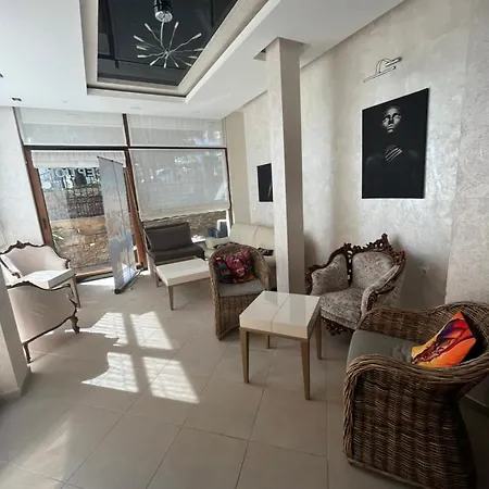 Time Out Casa de hóspedes 4*