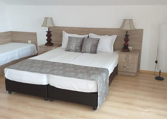 Къща за гости Time Out