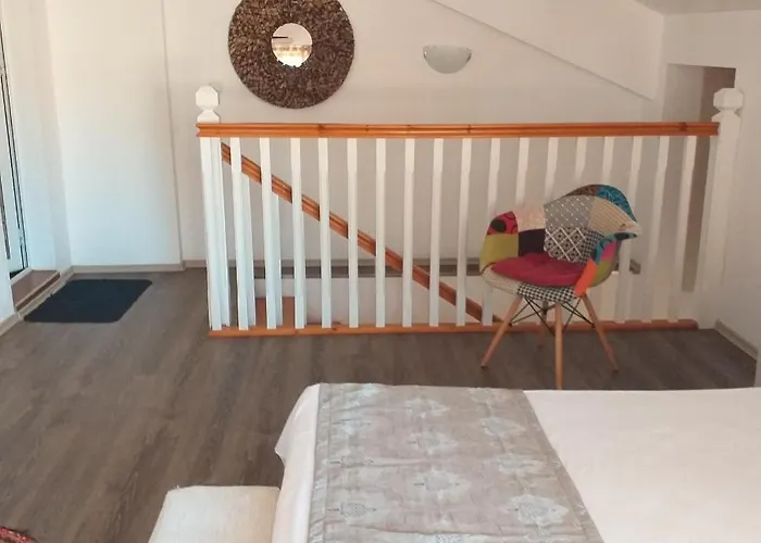 Къща за гости Time Out